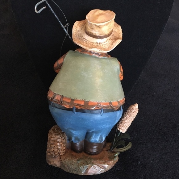 VINTAGE Fisherman Figurine - Picture 13 of 13